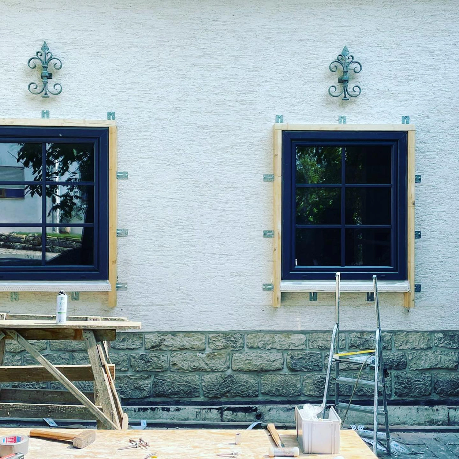 AP Fensterbau, Montage